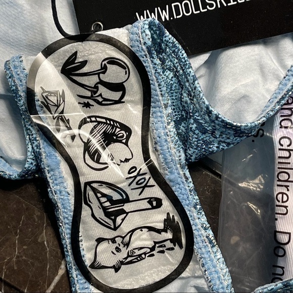 💋NWT CLUB Exx Dolls Kill Hypnotic Hype Blue Foiled Ruched Shorts and Top 2 Pc - Picture 14 of 14